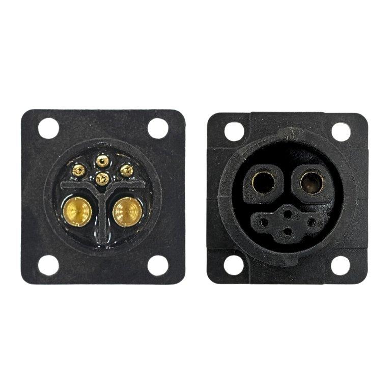 AMPR 2+4 FEMALE CAN SOCKET